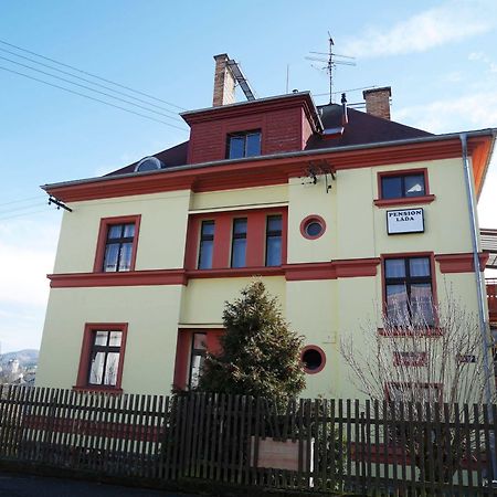 Pension Lada Карловы Вары Экстерьер фото